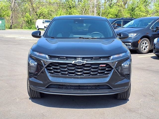 Used 2024 Chevrolet Trax RS w/ Driver Confidence Package FWD image 22