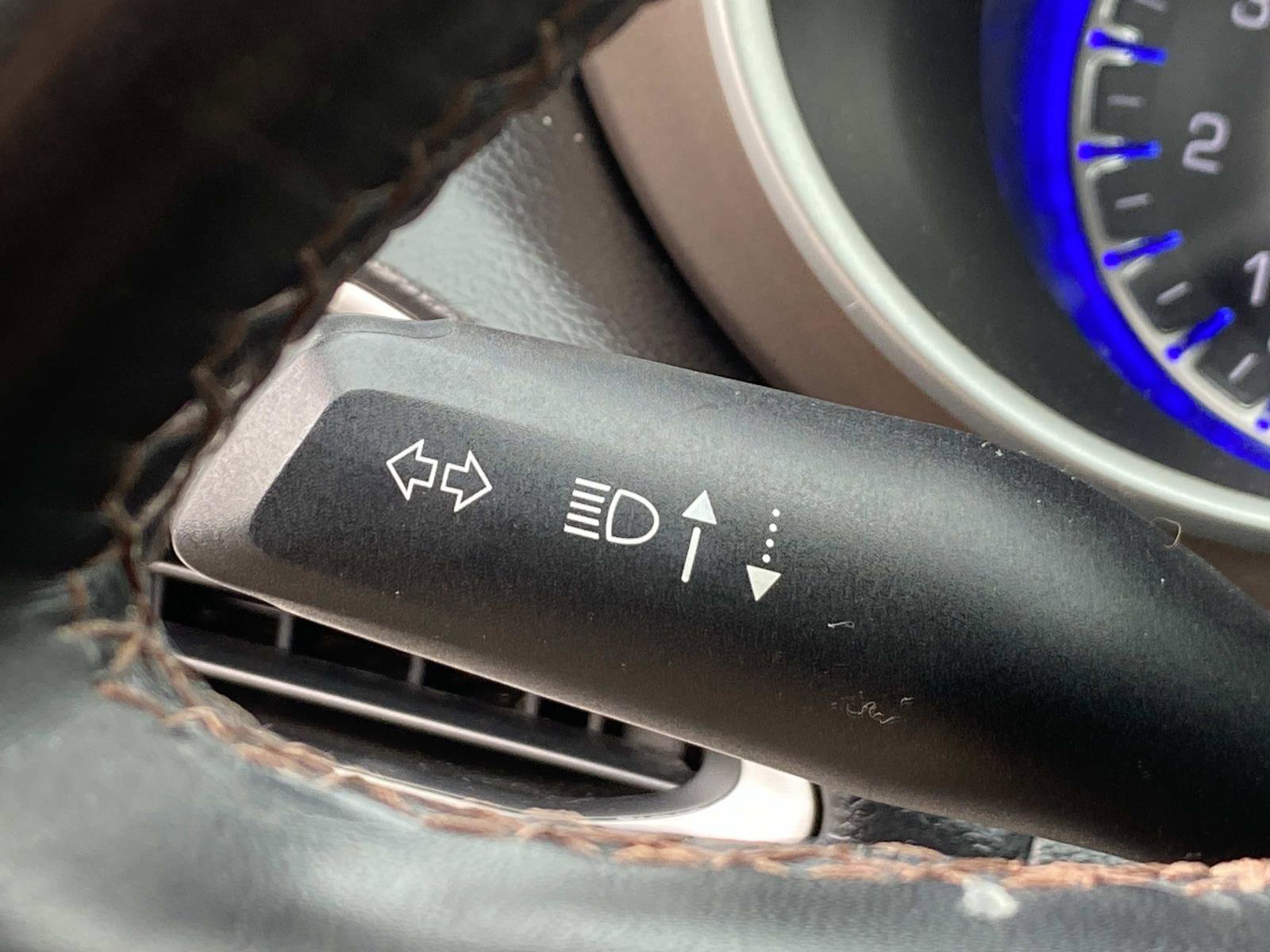 Used 2019 Chrysler Pacifica Touring-L FWD image 17