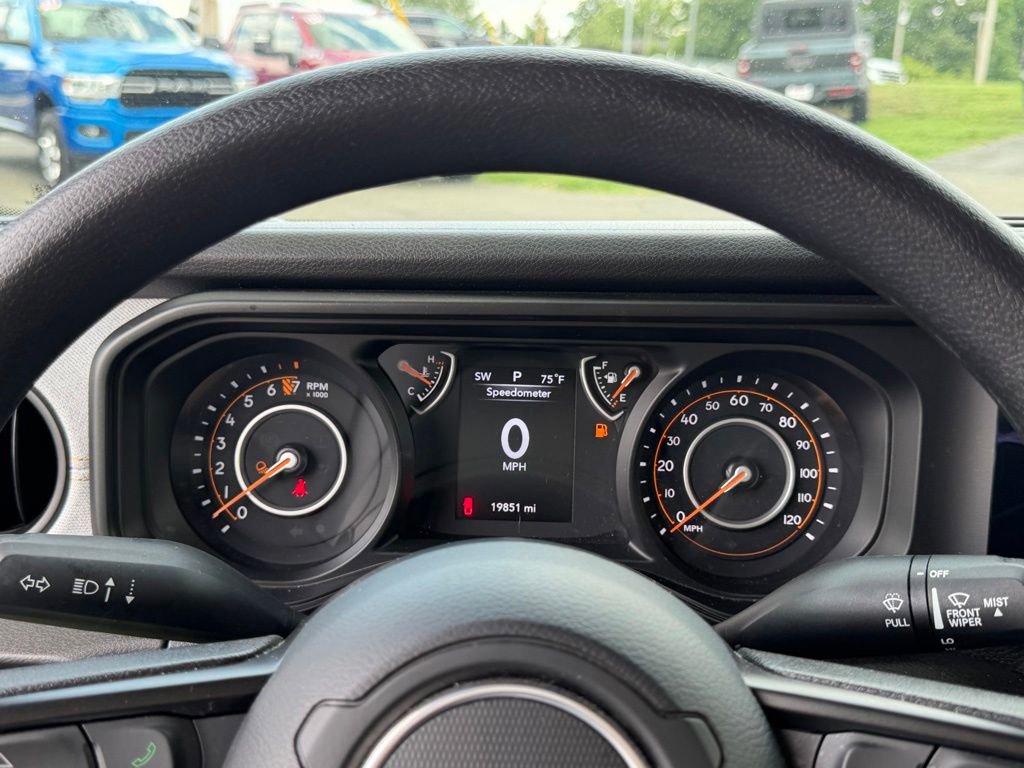 Used 2025 Jeep Gladiator Sport AWD/4WD image 17