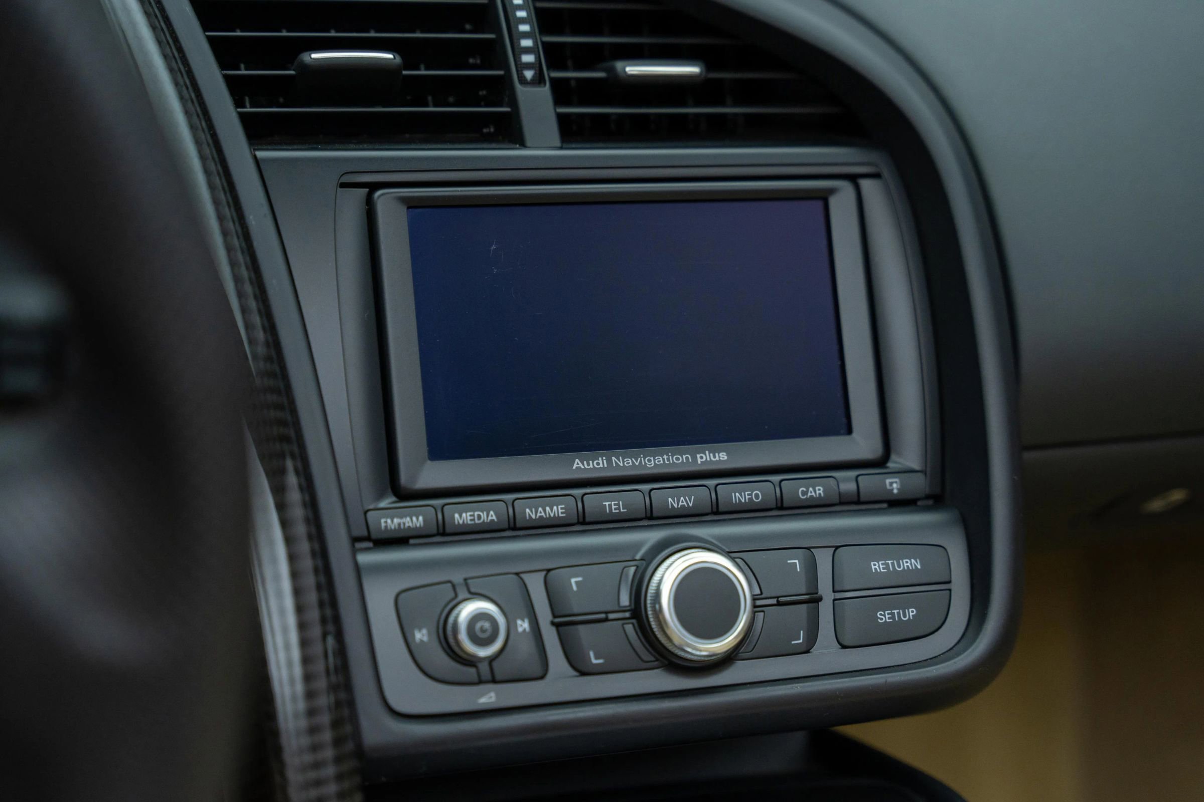 Used 2011 Audi R8 V10 image 39