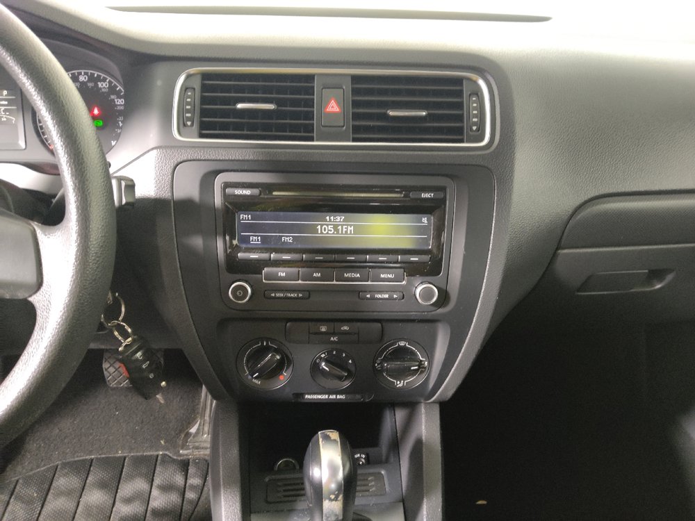 Used 2014 Volkswagen Jetta S FWD image 25