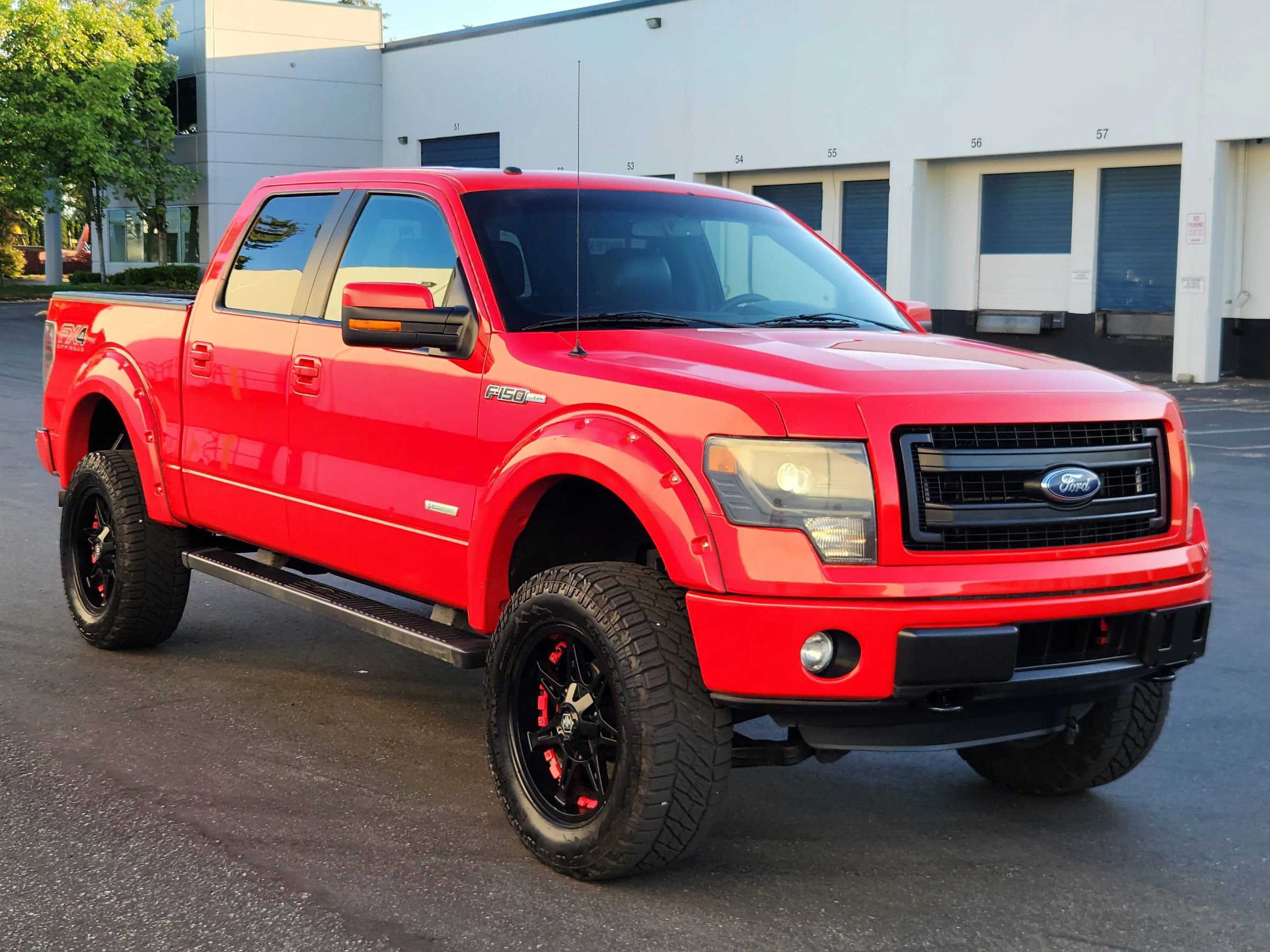 Used 2014 Ford F150 FX4 w/ Equipment Group 402A Luxury AWD/4WD image 5
