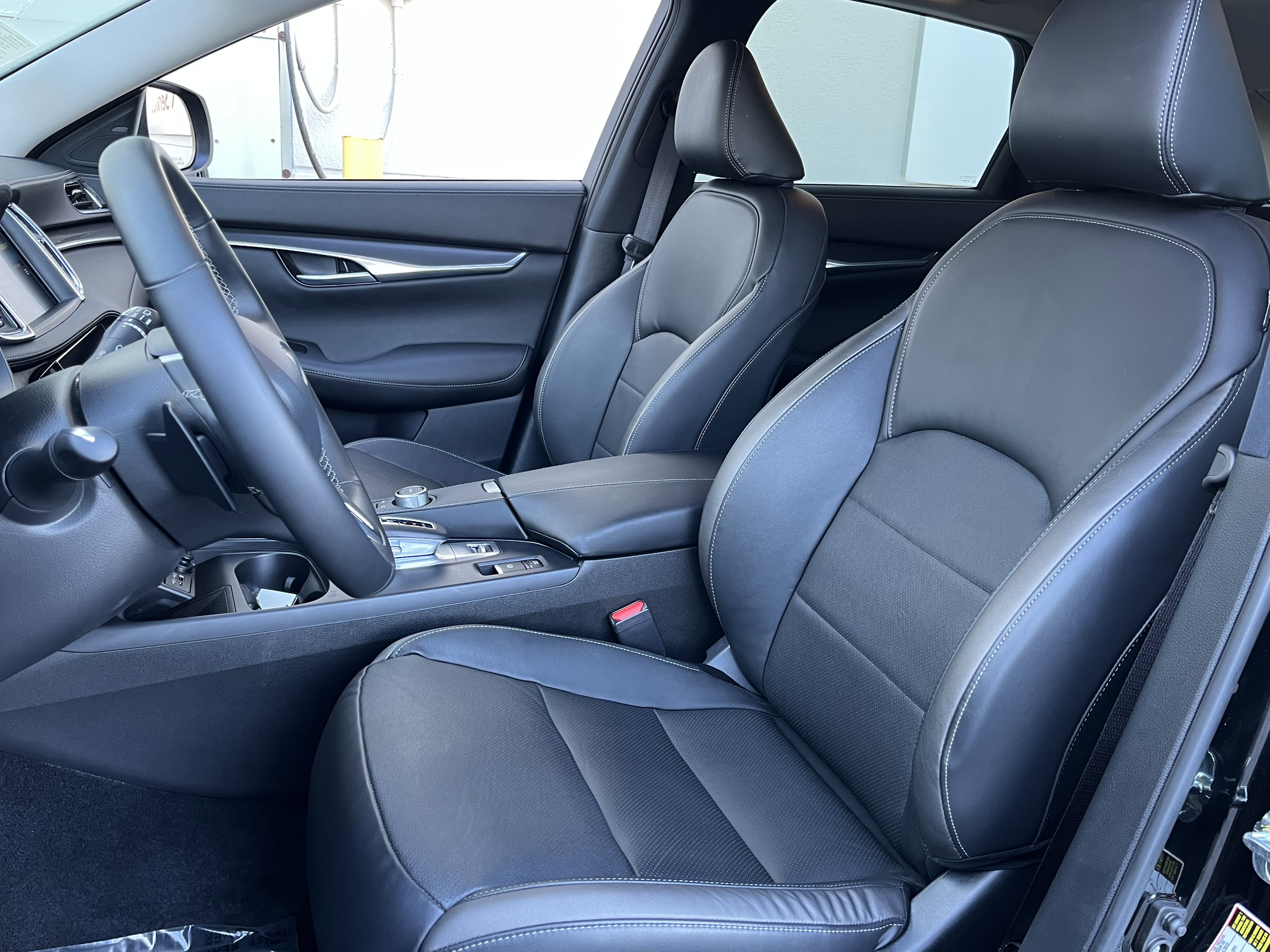 Certified 2025 INFINITI QX50 Luxe image 13