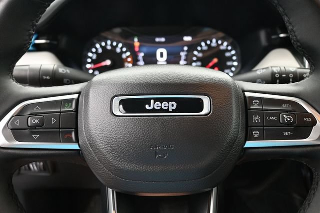 Used 2025 Jeep Compass Limited AWD/4WD image 29