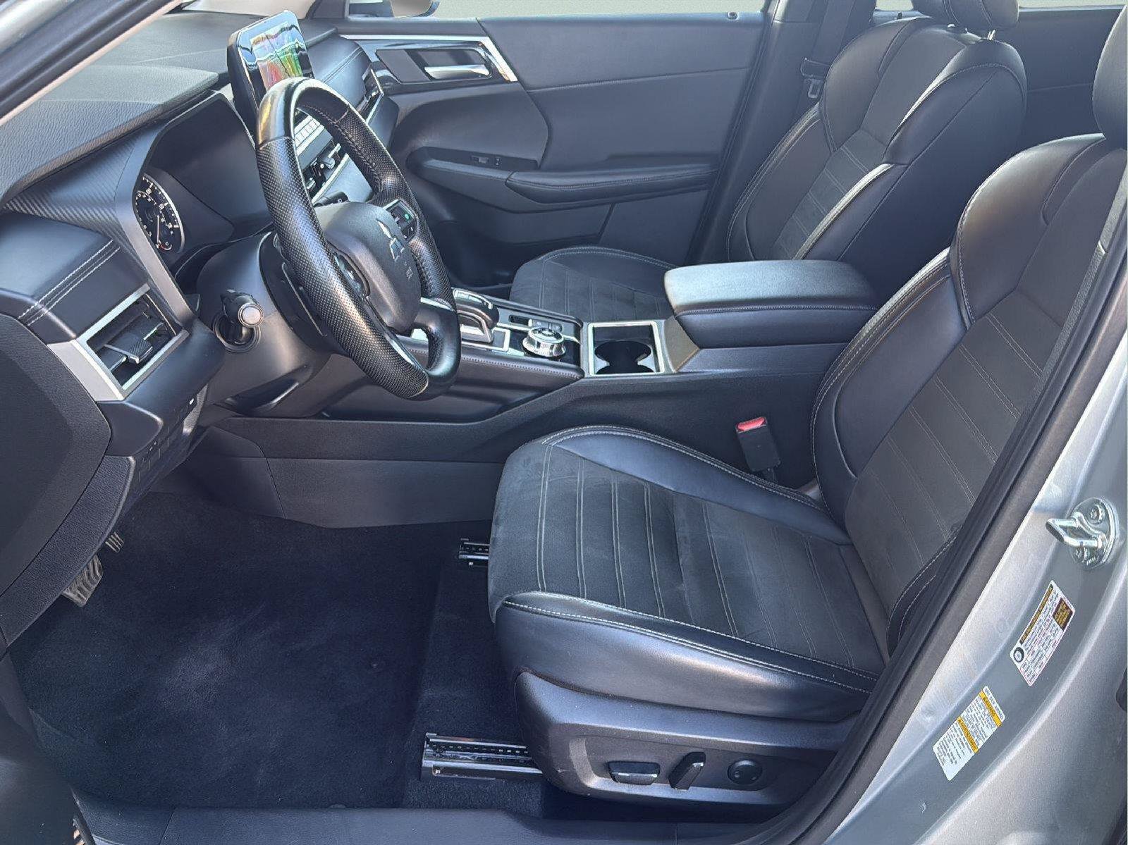 Used 2024 Mitsubishi Outlander SE FWD image 18