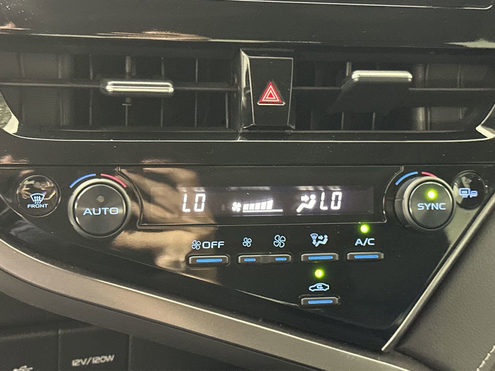 Used 2024 Toyota Camry SE w/ Convenience Package FWD image 19