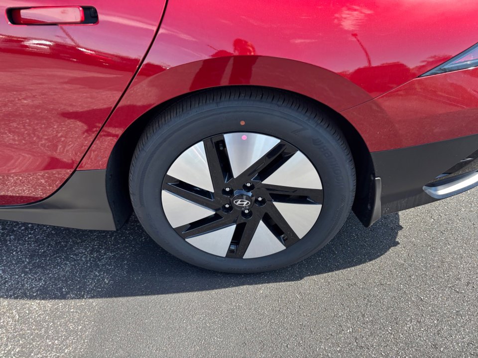 New 2025 Hyundai Ioniq 6 SE image 22