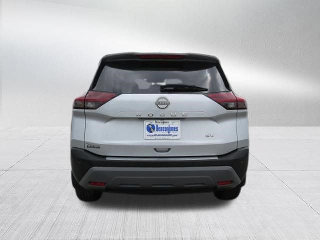 Used 2023 Nissan Rogue SV w/ SV Premium B Package FWD image 5