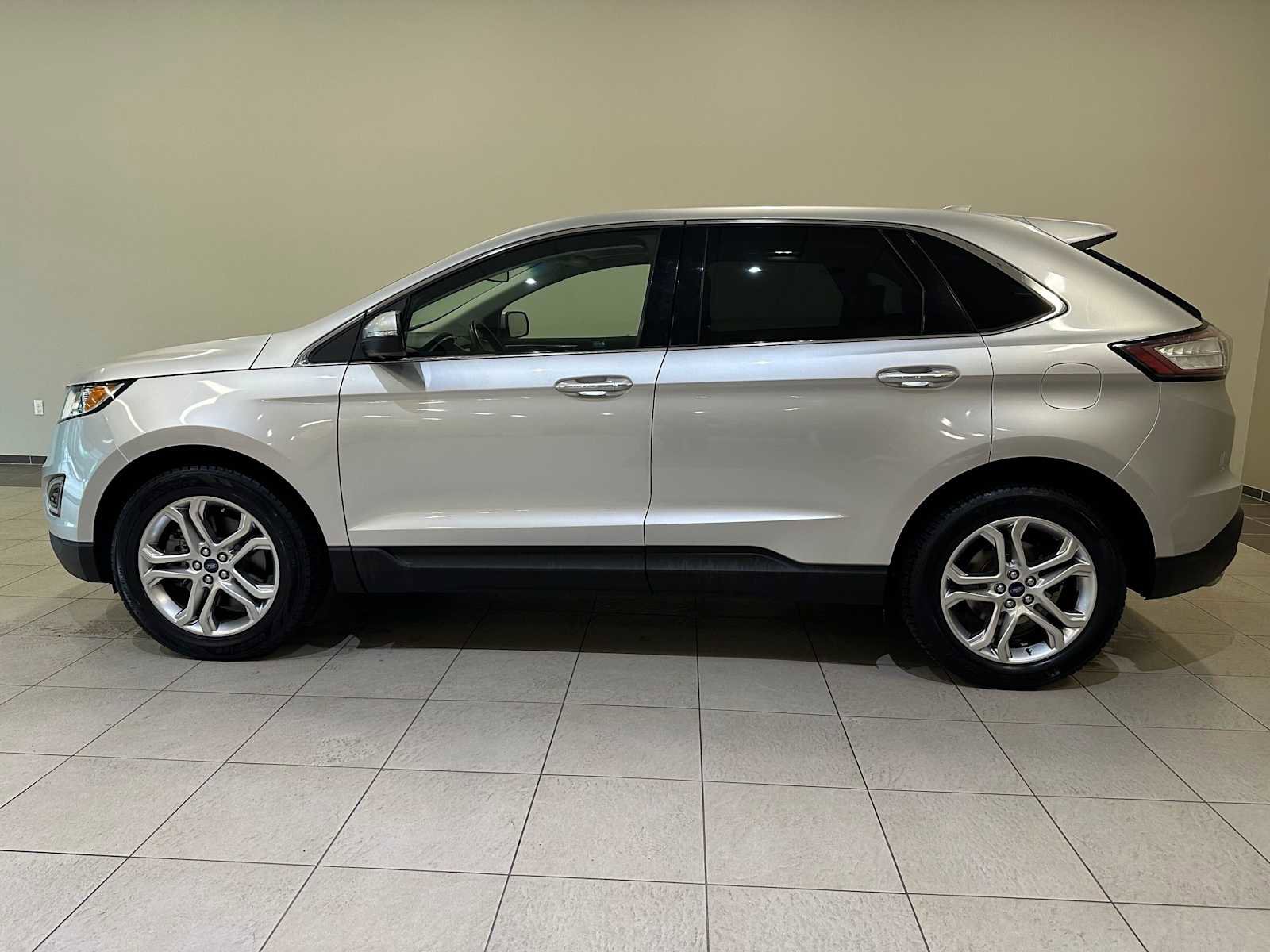 Used 2017 Ford Edge Titanium w/ Canadian Touring Package image 3
