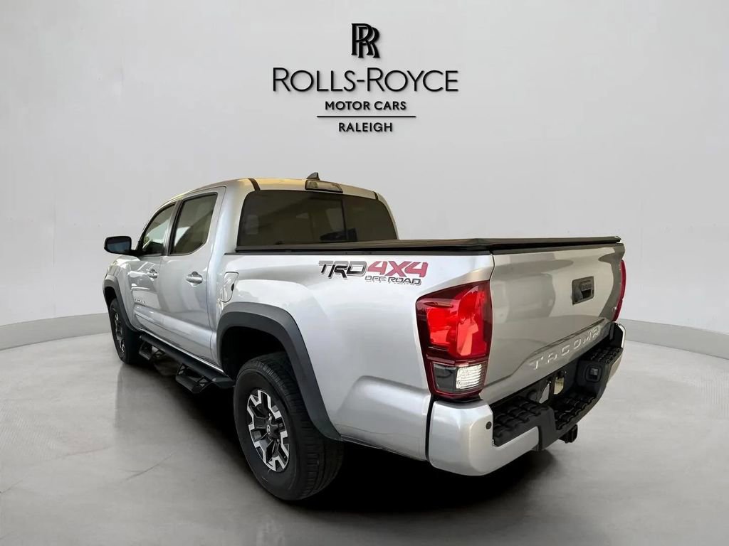 Used 2019 Toyota Tacoma TRD Off-Road AWD/4WD image 6