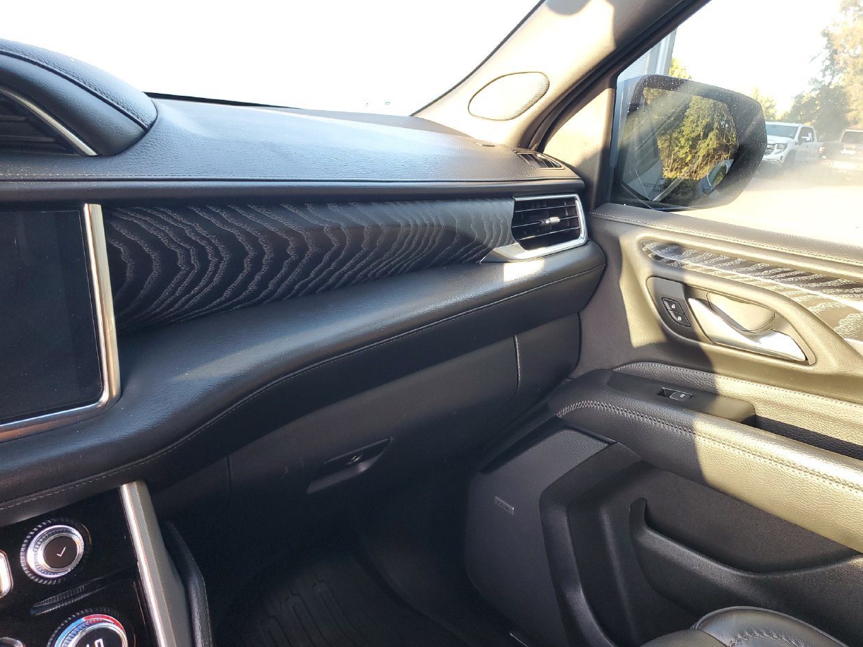 Used 2023 GMC Yukon XL Denali RWD image 24
