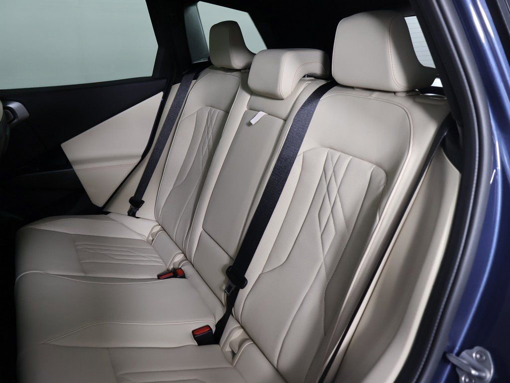 Used 2026 BMW X3 xDrive30 w/ M Sport Package image 32