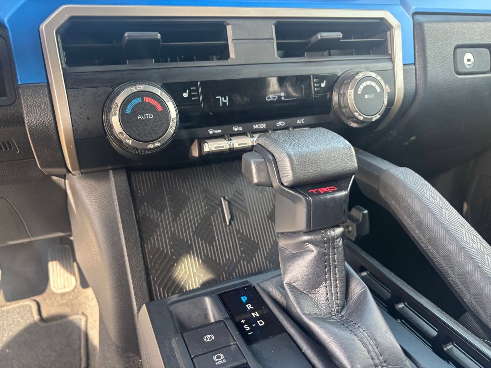 Used 2025 Toyota Tacoma TRD Off-Road AWD/4WD image 38