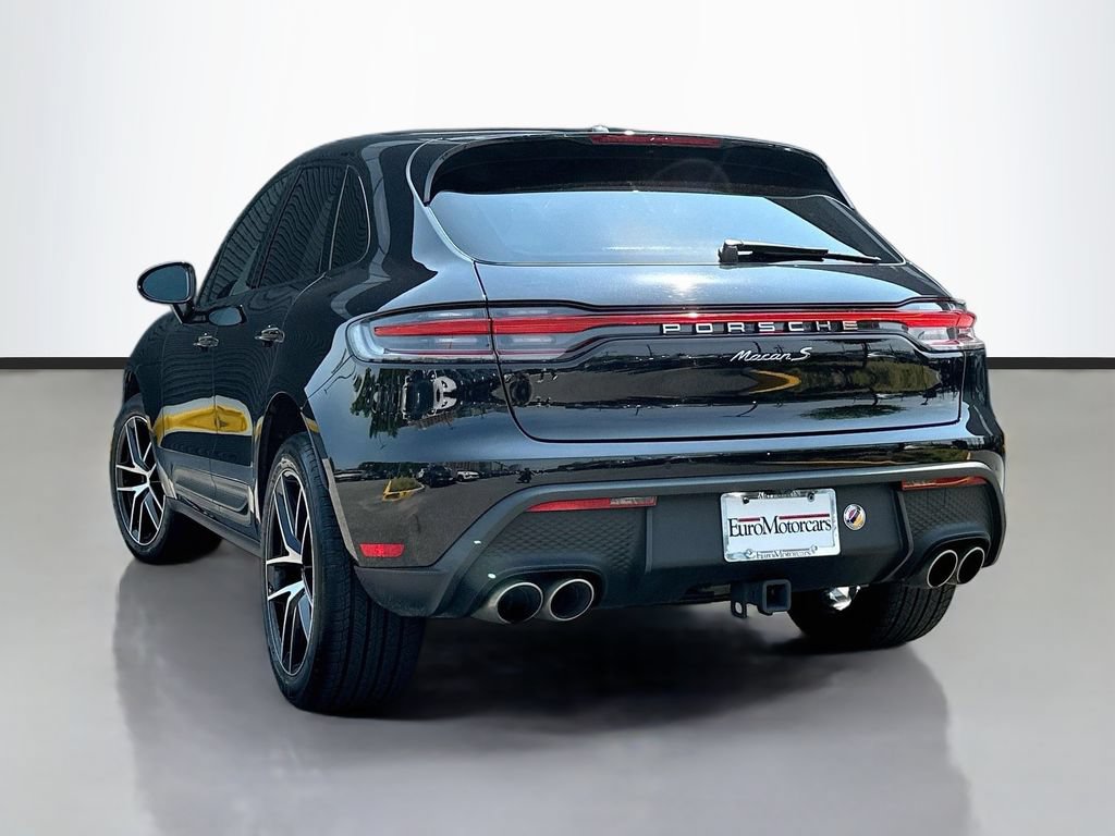 Certified 2023 Porsche Macan S AWD/4WD image 3