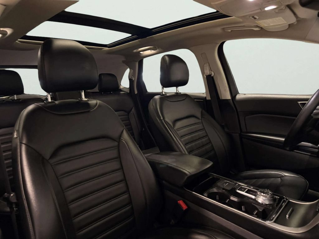 Used 2019 Ford Edge SEL w/ Equipment Group 201A AWD/4WD image 28