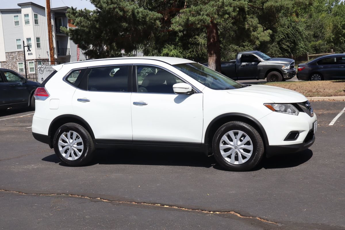 Used 2015 Nissan Rogue S AWD/4WD image 2