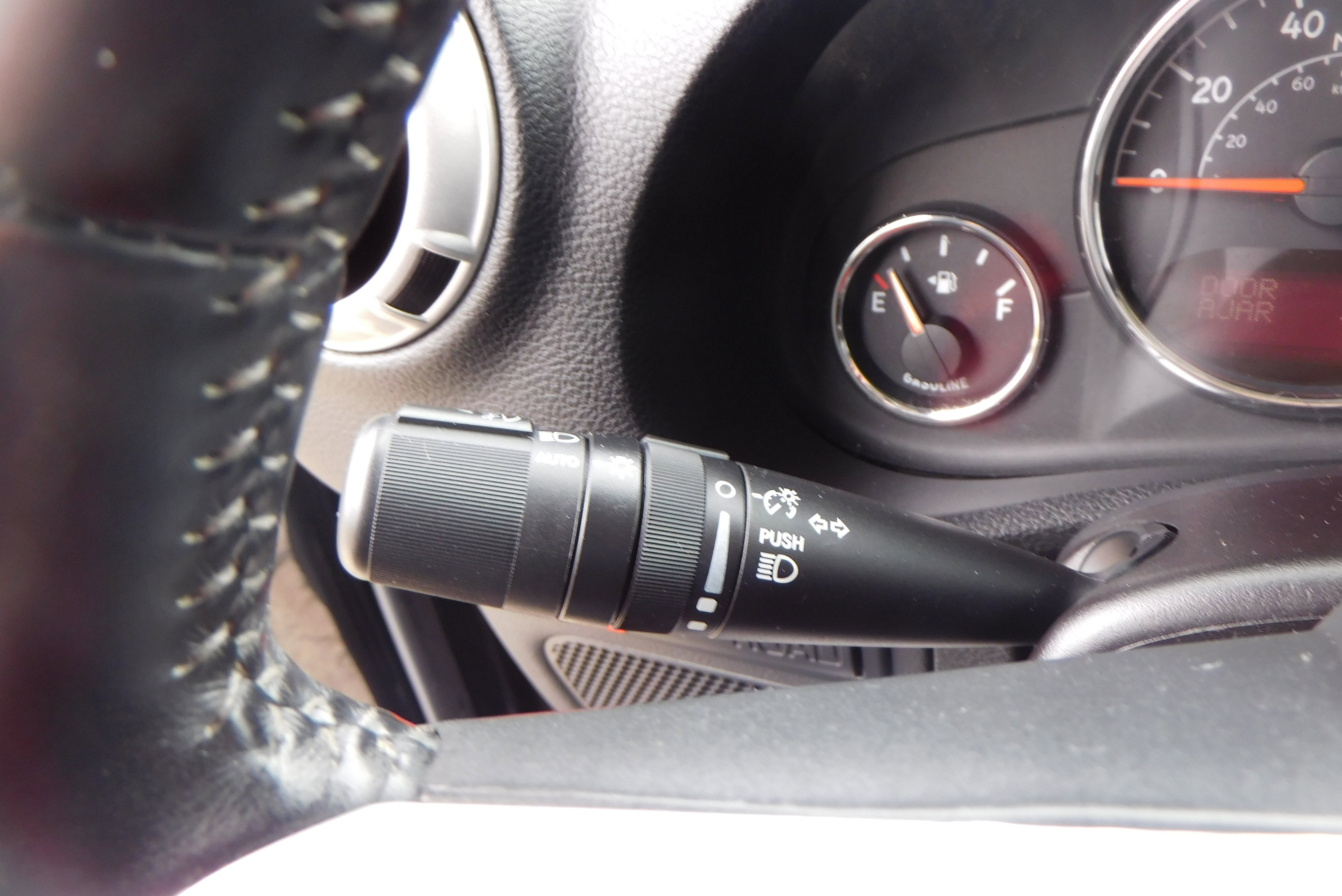 Used 2016 Jeep Wrangler Unlimited Rubicon image 17