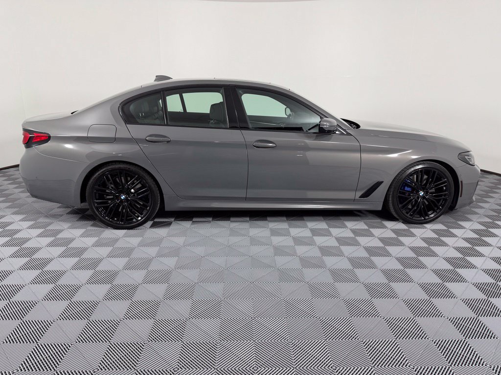 Used 2022 BMW M550i xDrive AWD/4WD image 11