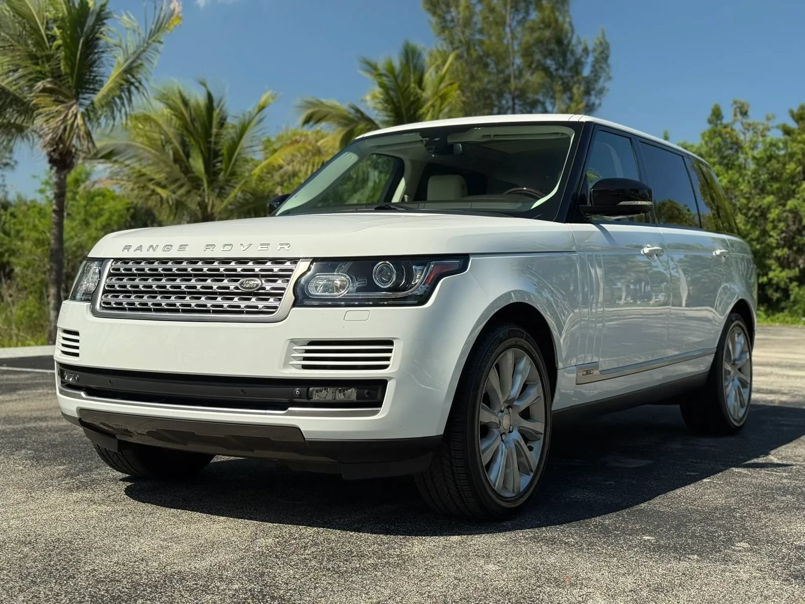 Used 2015 Land Rover Range Rover Long Wheelbase Supercharged AWD/4WD image 5