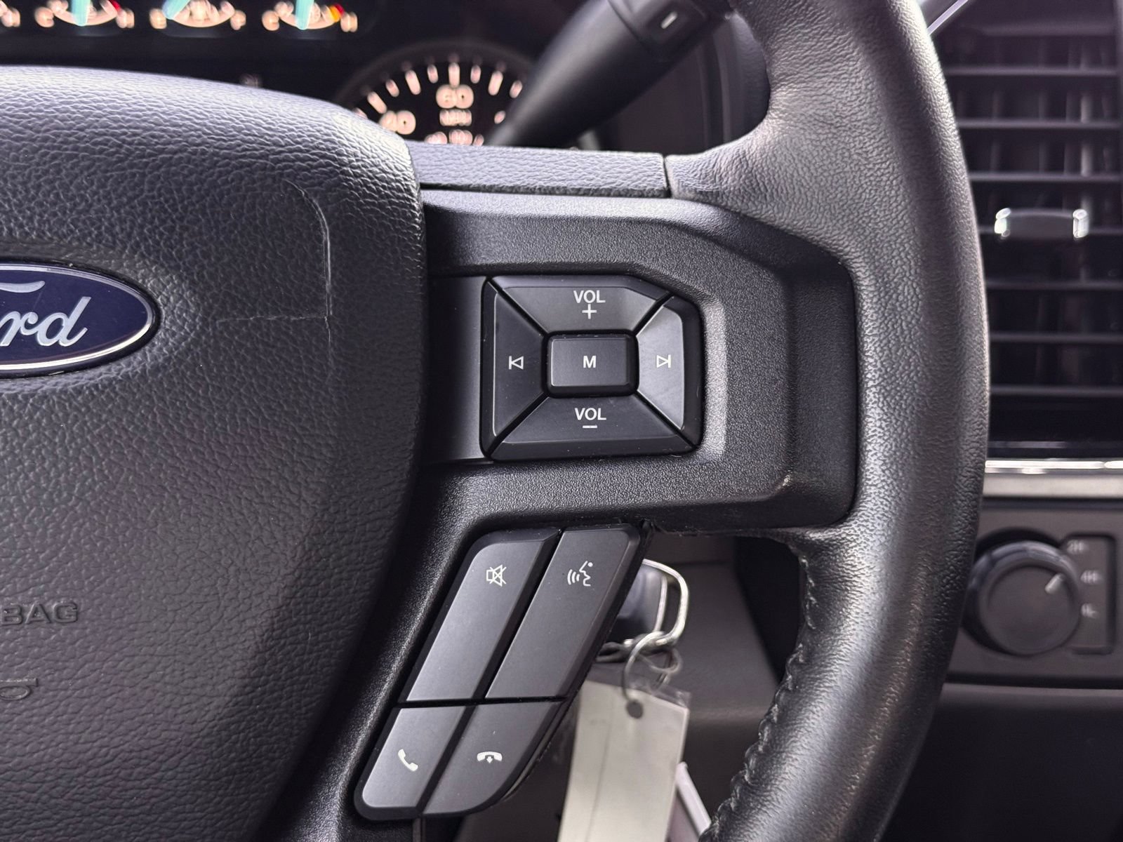 Used 2020 Ford F150 XLT w/ Equipment Group 302A Luxury AWD/4WD image 42