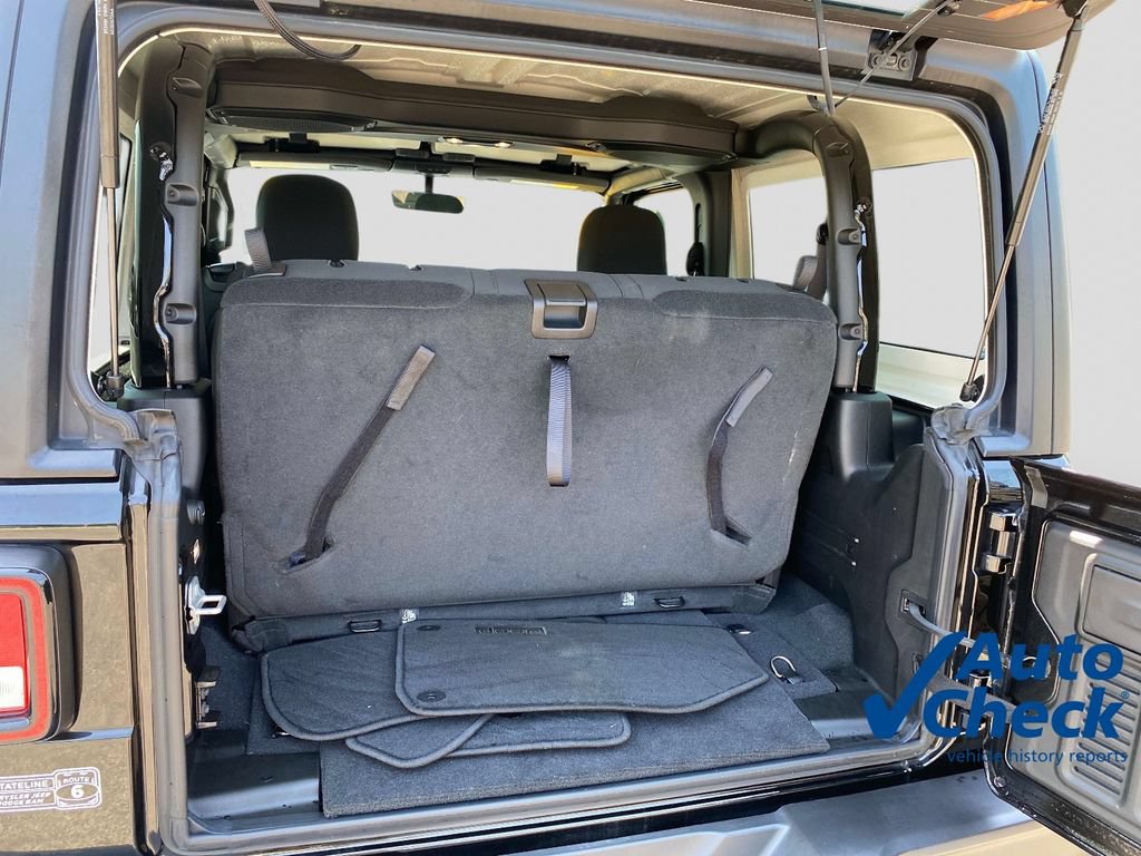 Used 2022 Jeep Wrangler Rubicon AWD/4WD image 6