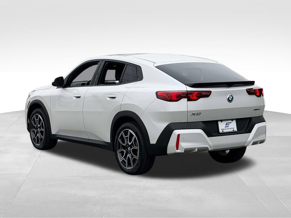 Used 2026 BMW X2 xDrive28i AWD/4WD image 7