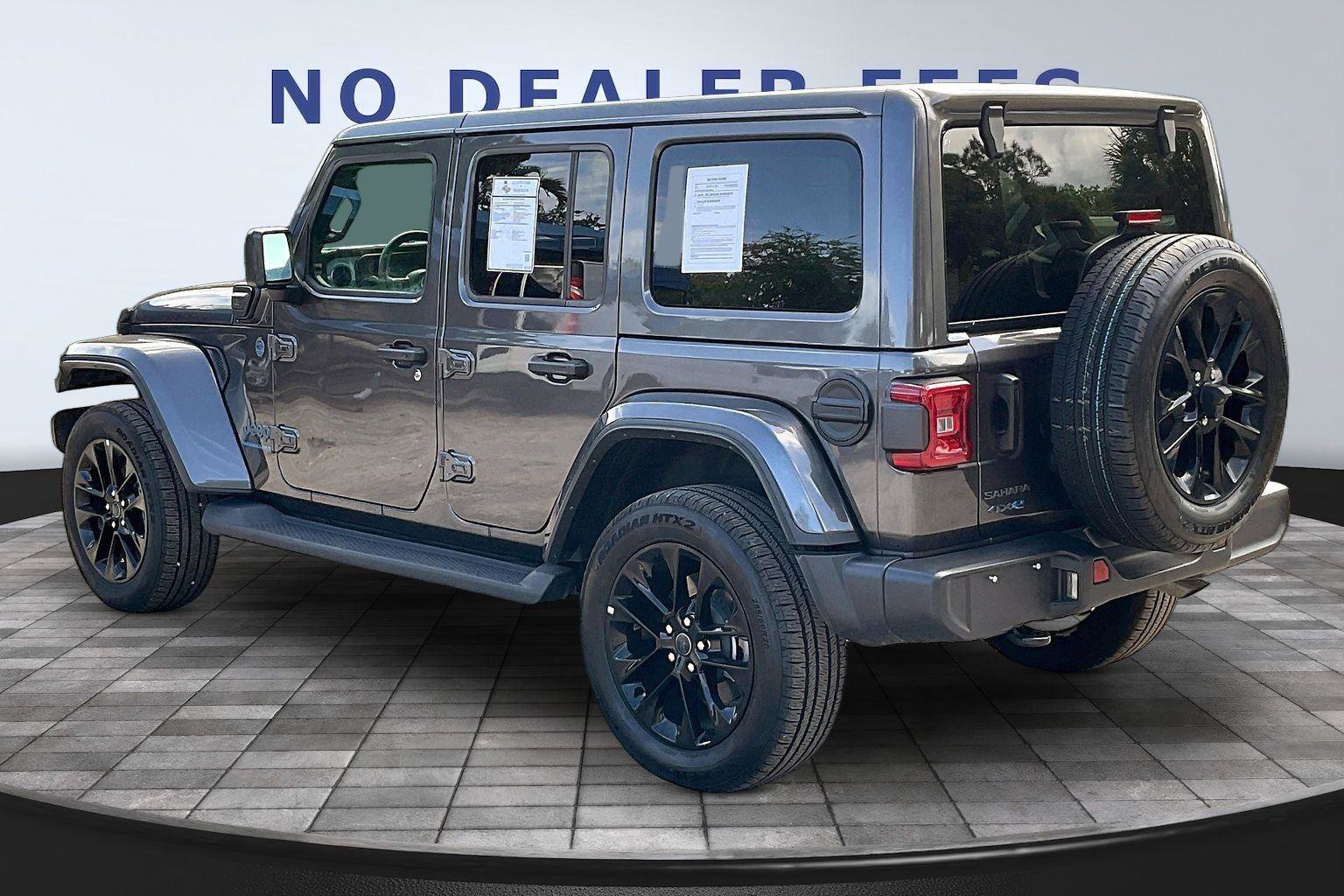 Used 2025 Jeep Wrangler Sahara AWD/4WD image 4