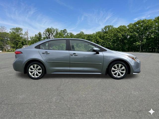 Used 2023 Toyota Corolla LE FWD image 10