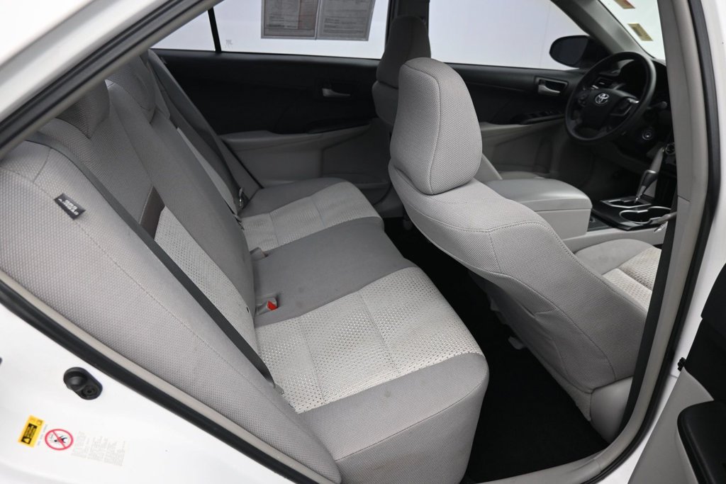 Used 2014 Toyota Camry LE FWD image 13