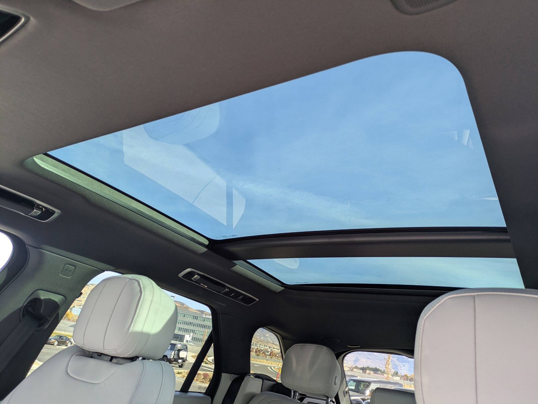 Used 2024 Land Rover Range Rover Sport SE image 23