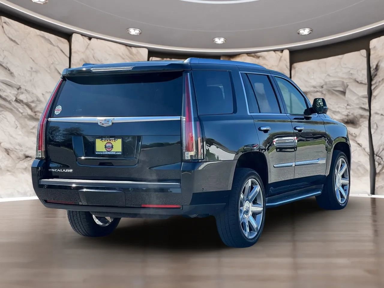 Used 2017 Cadillac Escalade Premium Luxury AWD/4WD image 5