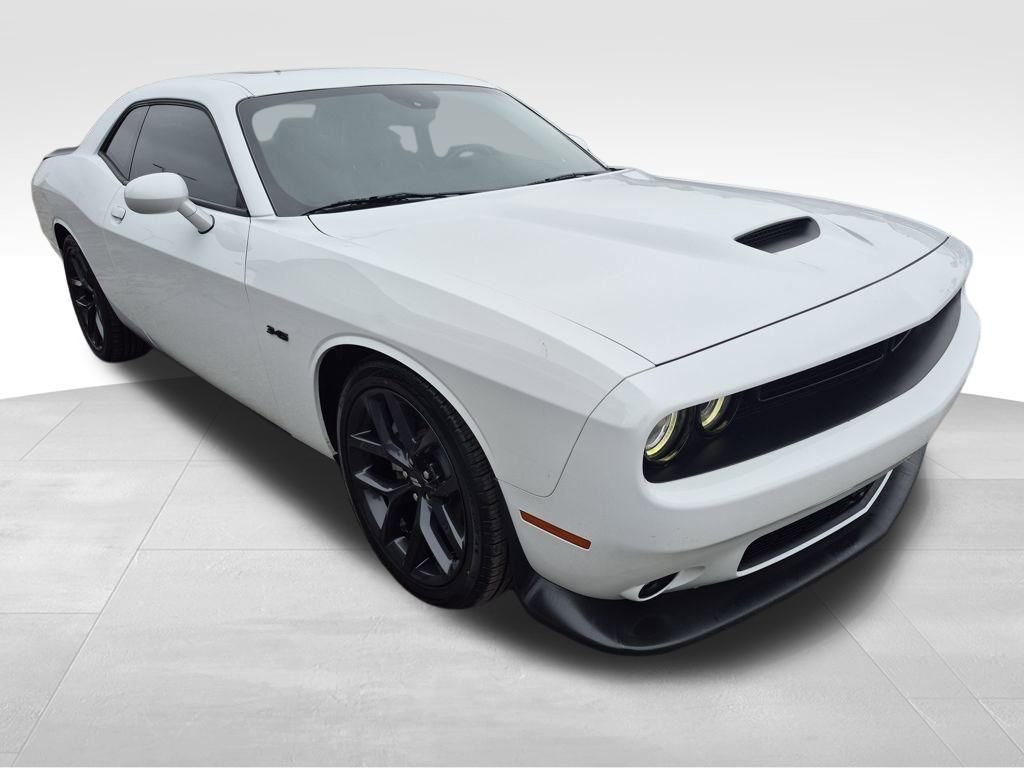 Used 2023 Dodge Challenger R/T w/ Plus Package image 7