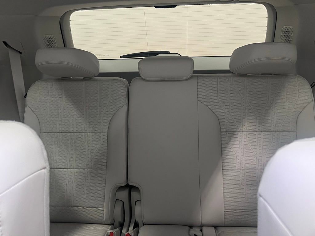 New 2026 Buick Enclave Avenir w/ Super Cruise Package image 32