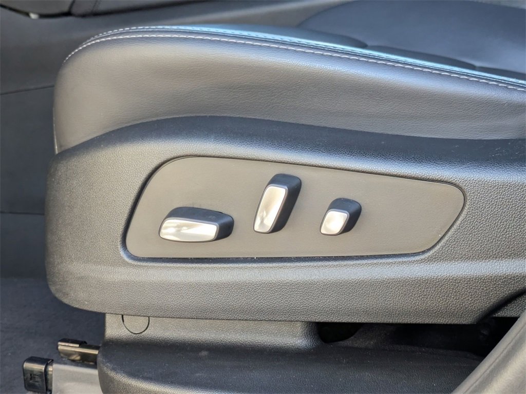 Used 2023 Cadillac XT5 Premium Luxury image 16