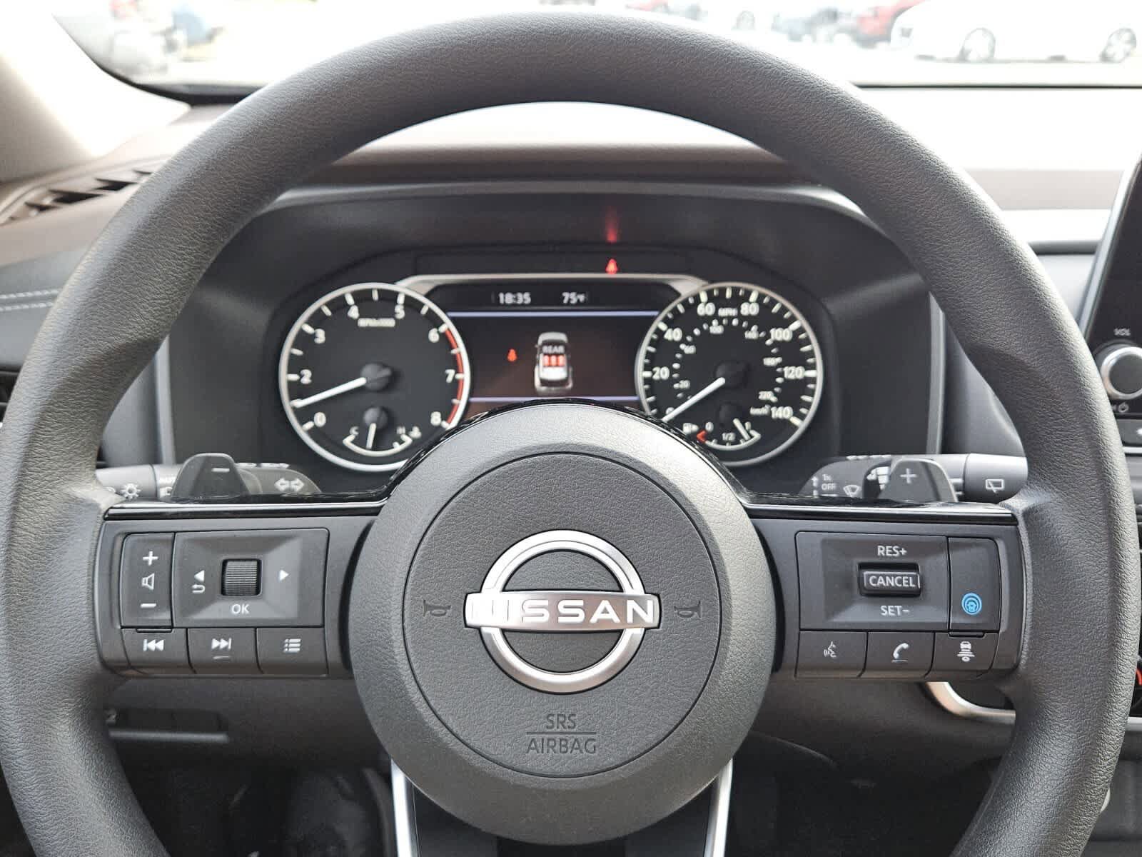 Used 2023 Nissan Rogue SV AWD/4WD image 11