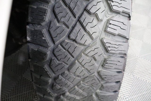 Used 2024 Ford F350 Platinum w/ FX4 Off-Road Package AWD/4WD image 93