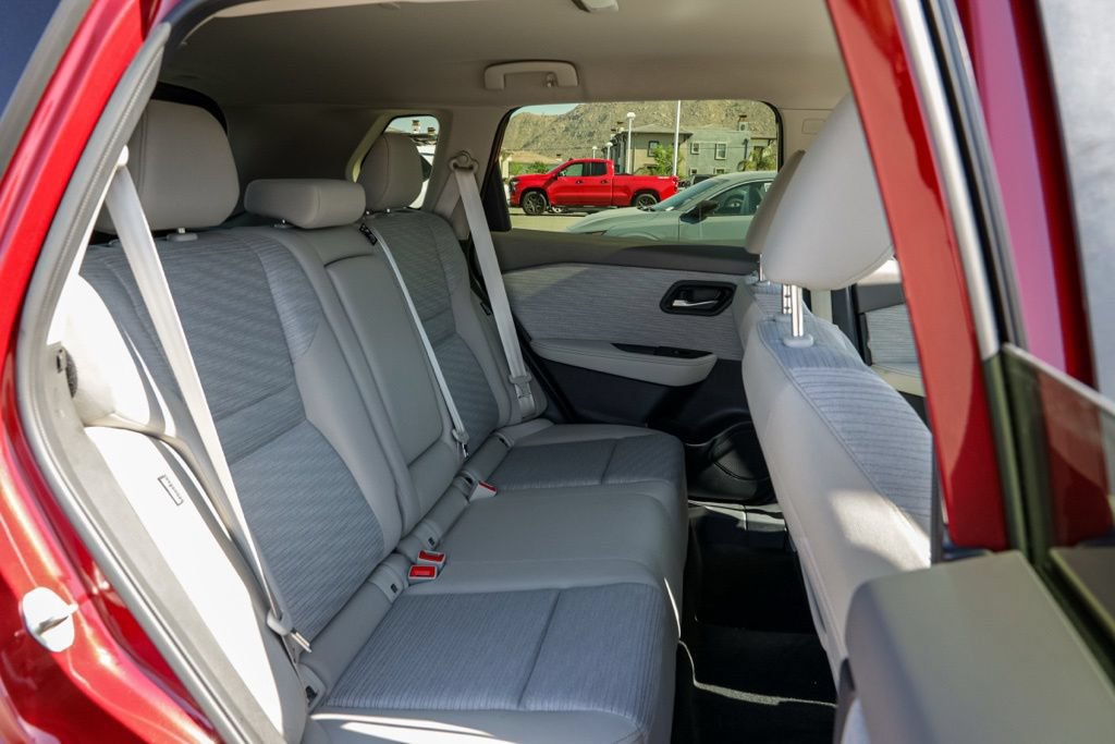 Used 2023 Nissan Rogue SV FWD image 22
