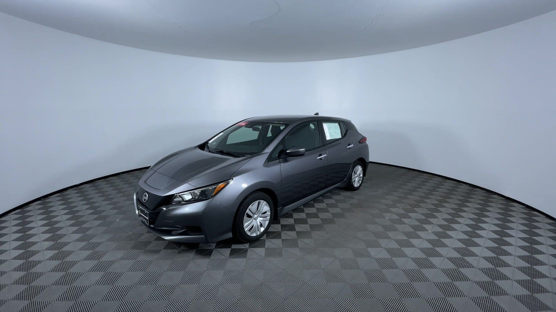 Certified 2025 Nissan Leaf S FWD image 4