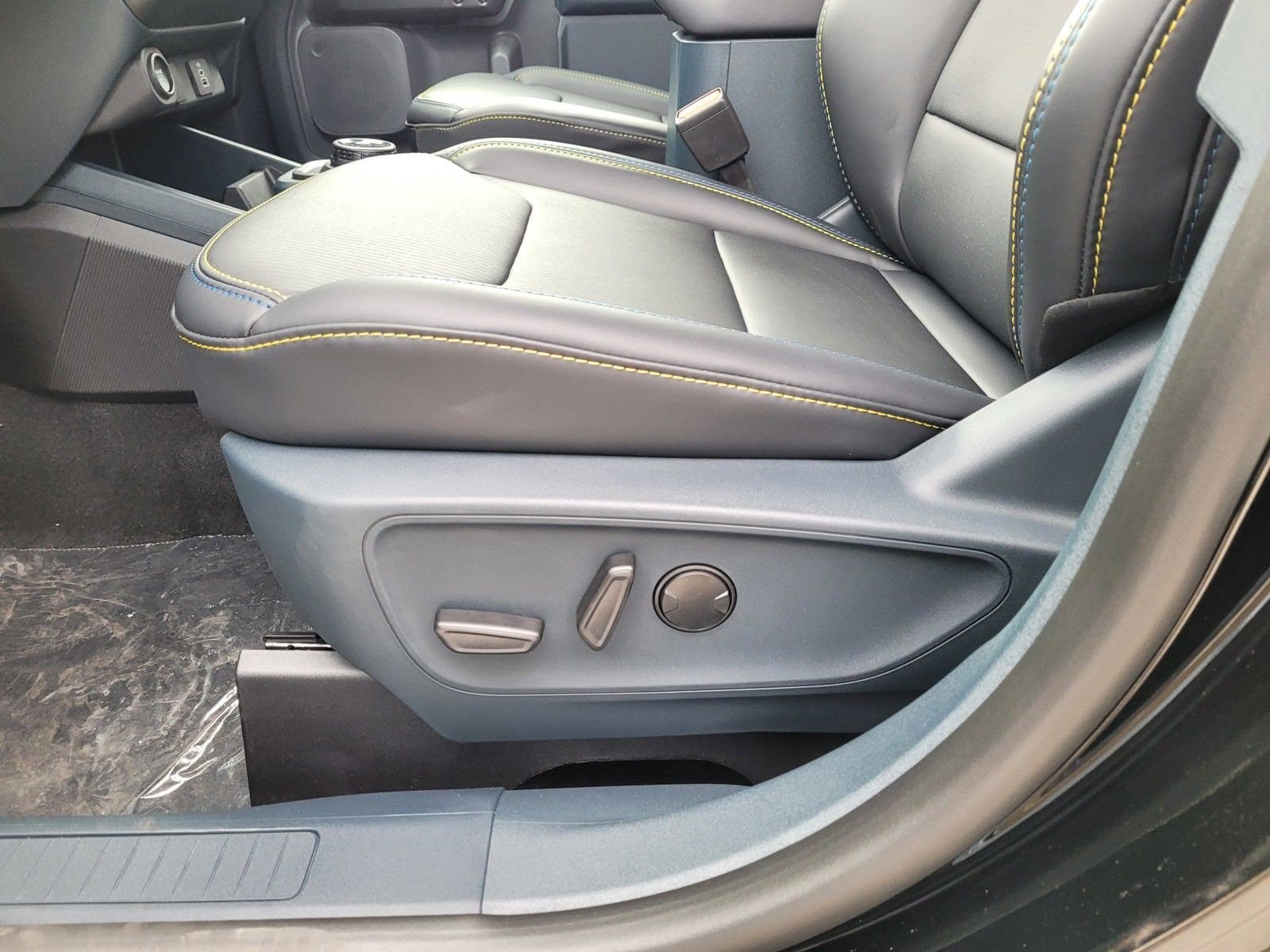 New 2026 Ford Maverick Lobo AWD/4WD image 11