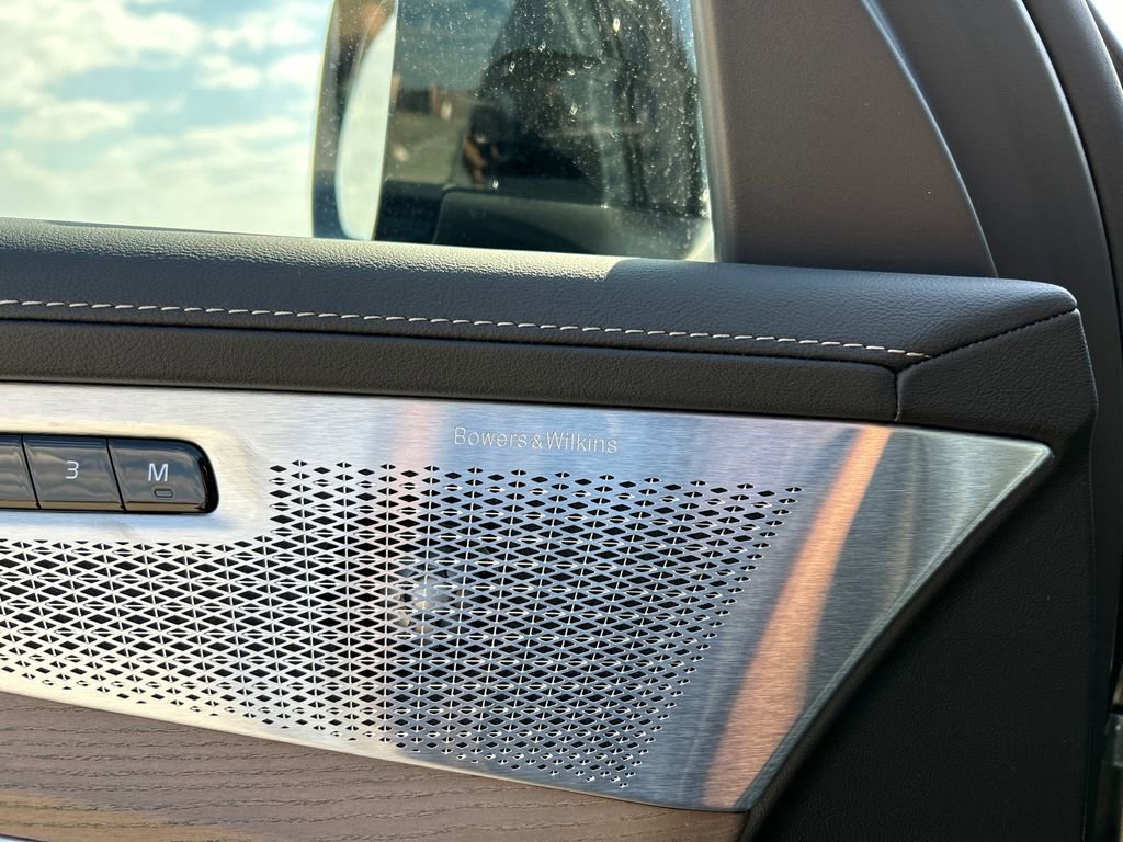 New 2026 Volvo XC90 T8 Ultra w/ Protection Package Premier AWD/4WD image 21