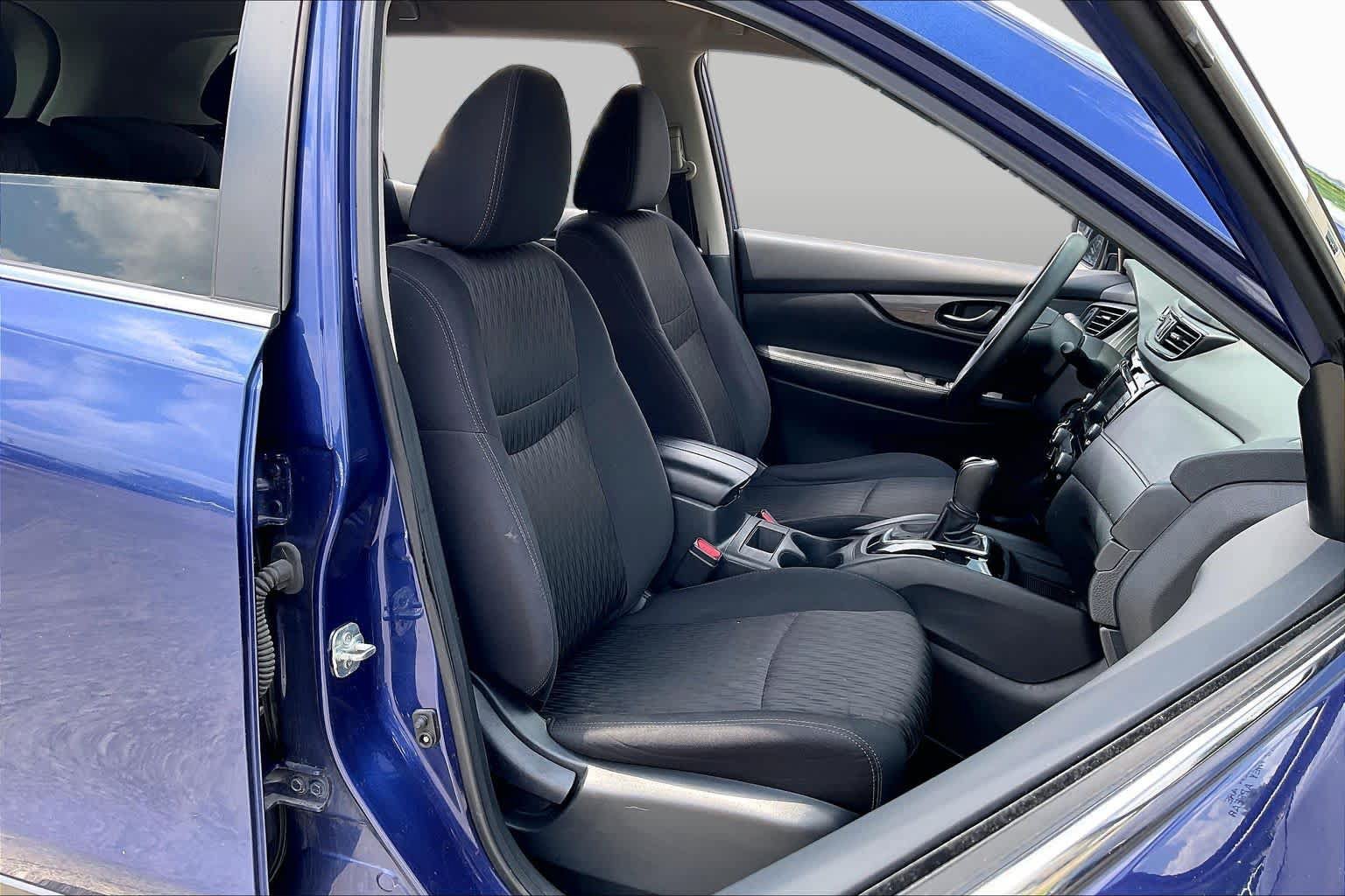 Used 2019 Nissan Rogue S FWD image 8