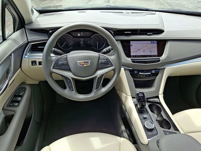 Used 2022 Cadillac XT5 Premium Luxury AWD/4WD image 14