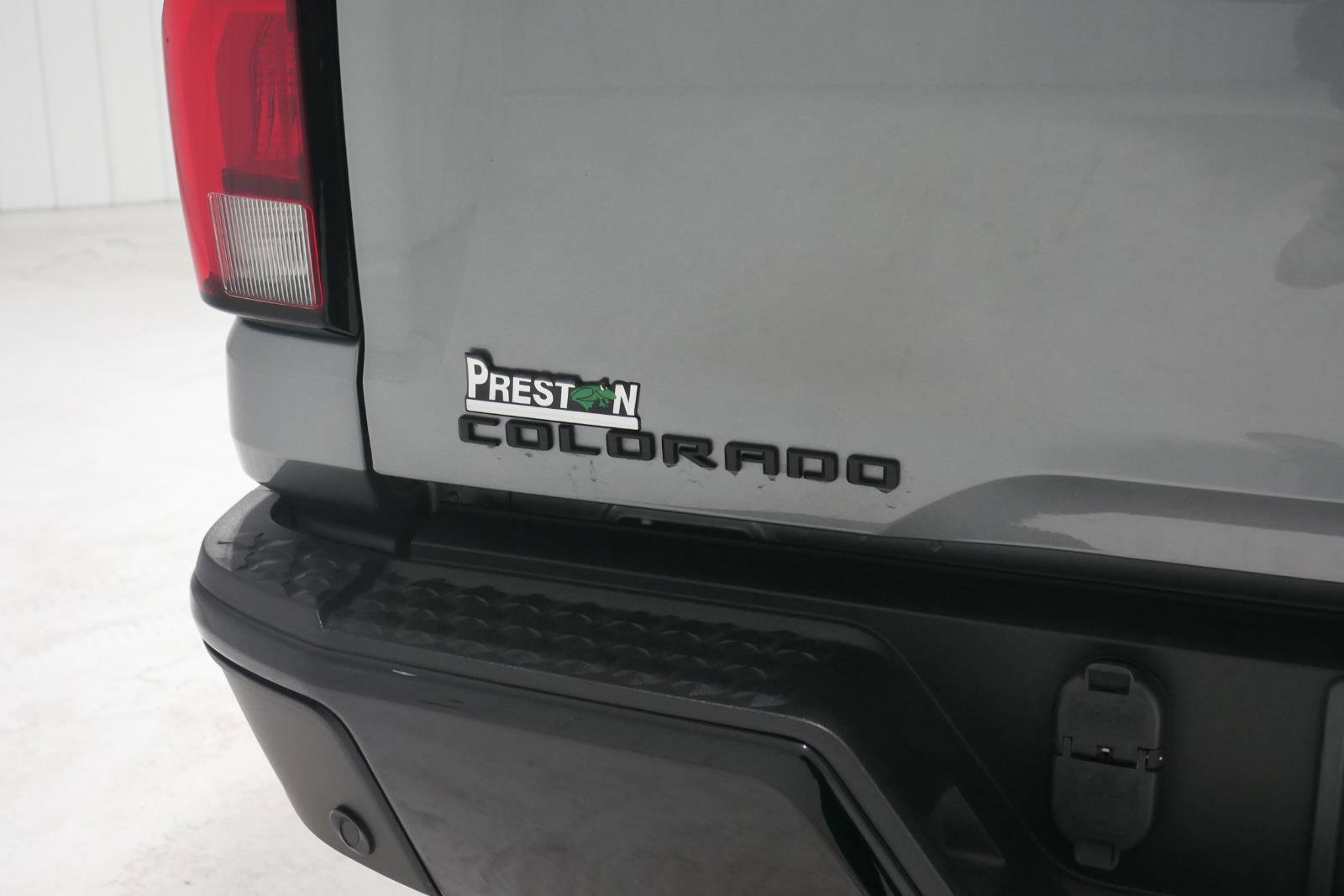 Used 2023 Chevrolet Colorado ZR2 w/ ZR2 Convenience Package III image 25