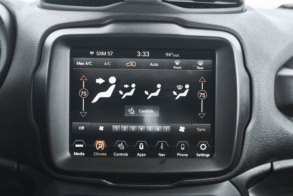 Used 2020 Jeep Renegade Latitude w/ UConnect 8.4 Nav Group AWD/4WD image 43