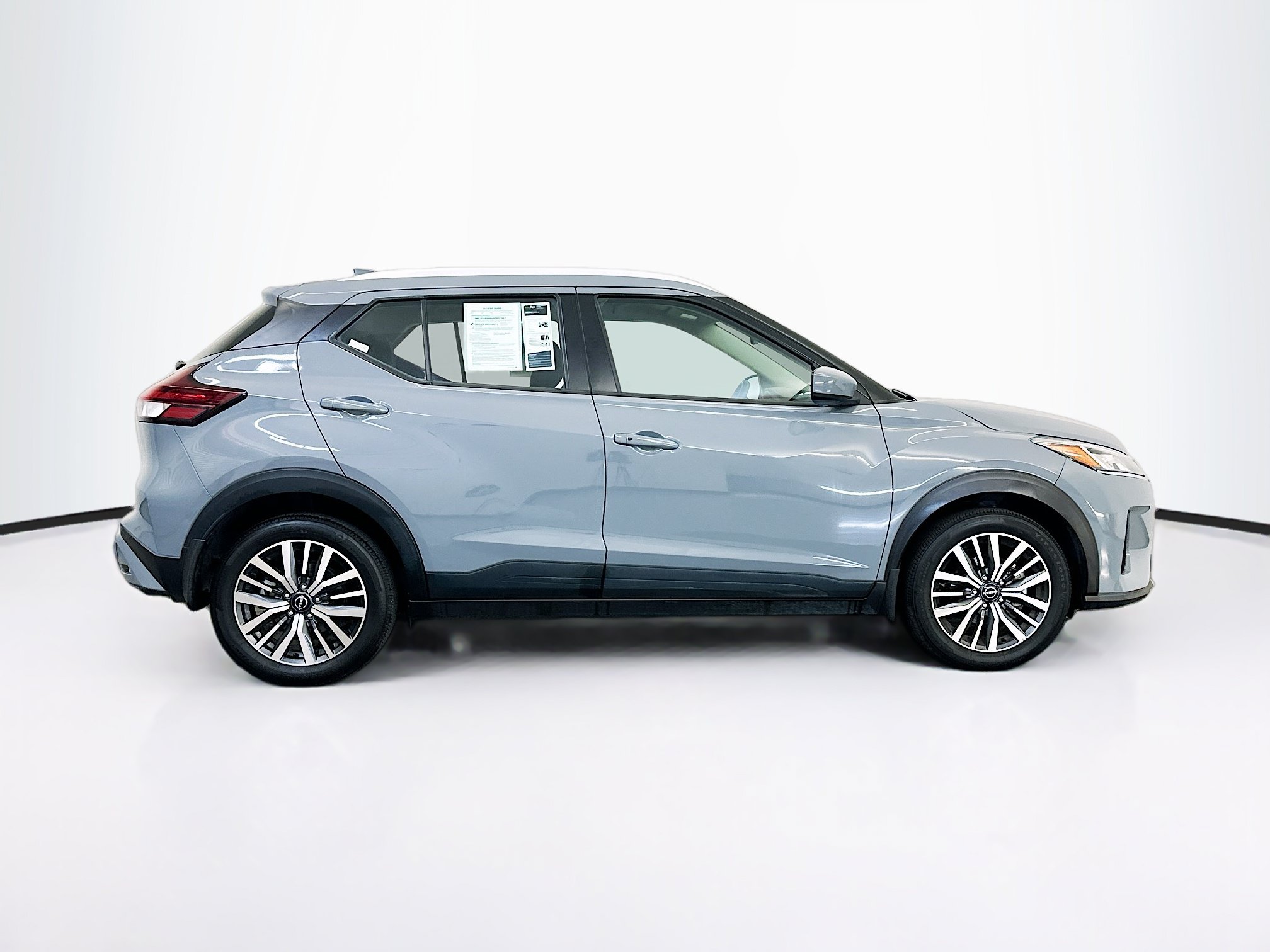 Used 2024 Nissan Kicks SV FWD image 10