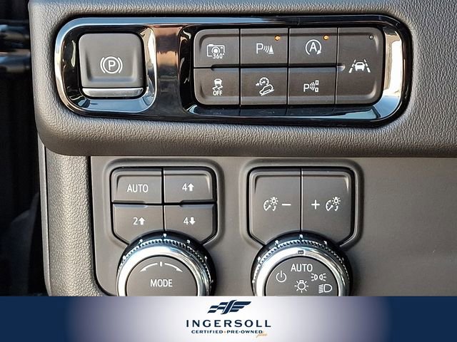 Used 2025 GMC Yukon AT4 w/ LPO, Floor Liner Package image 11