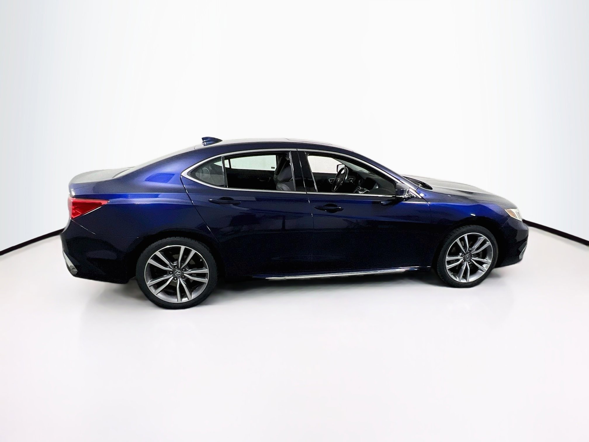Used 2019 Acura TLX V6 SH-AWD w/ Technology Pkg image 4