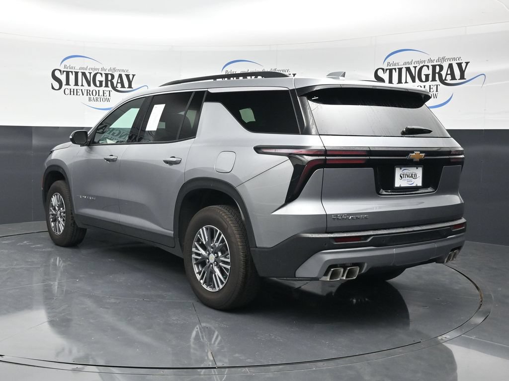 Used 2026 Chevrolet Traverse LT FWD image 6