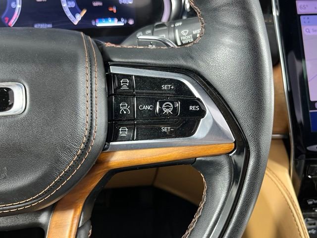 Used 2024 Jeep Grand Cherokee L Summit AWD/4WD image 18