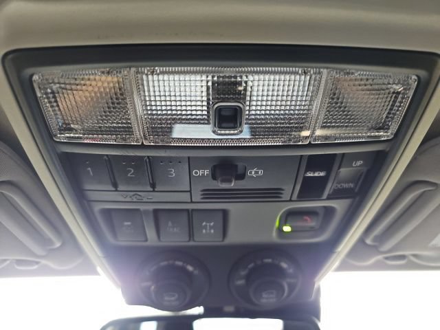 Used 2020 Toyota 4Runner TRD Off-Road Premium w/ Moonroof Package AWD/4WD image 25